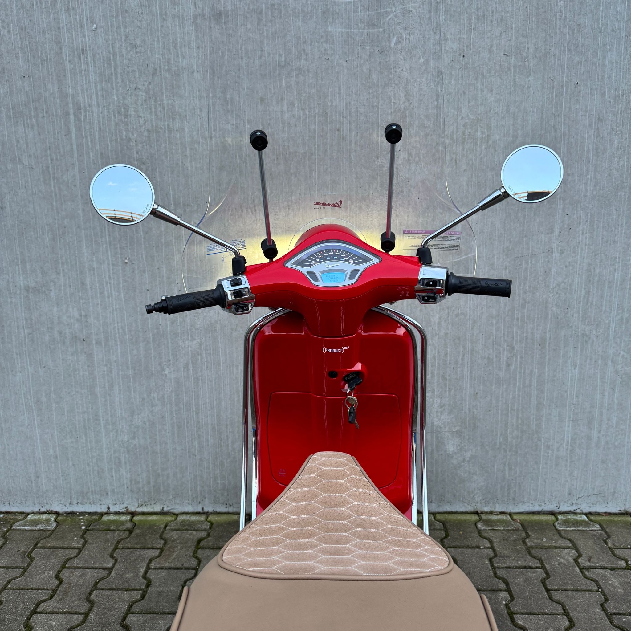 Vespa Primavera RED Edition FJG-17-T