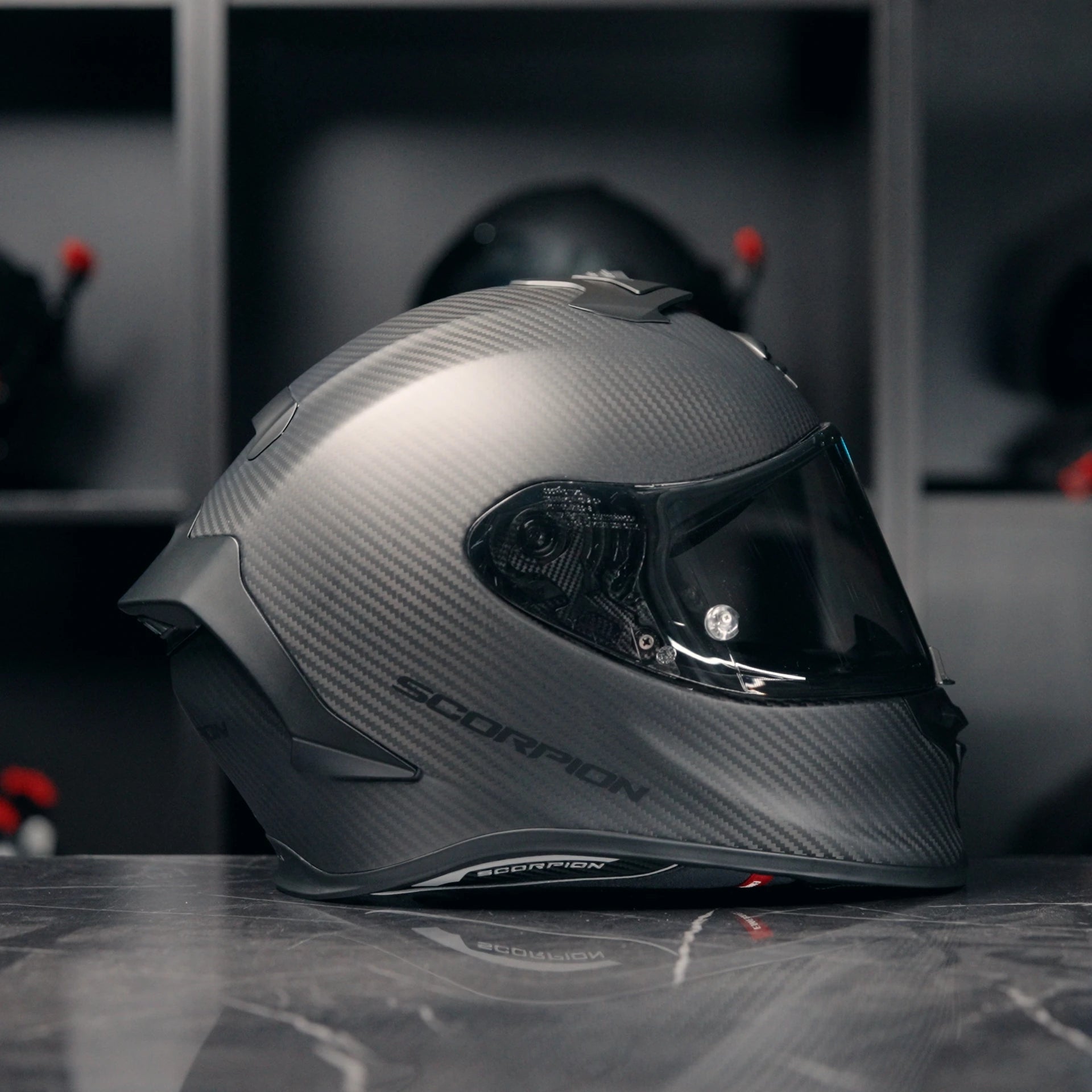 Scorpion EXO-R1 Evo II Valere Matt Black Red