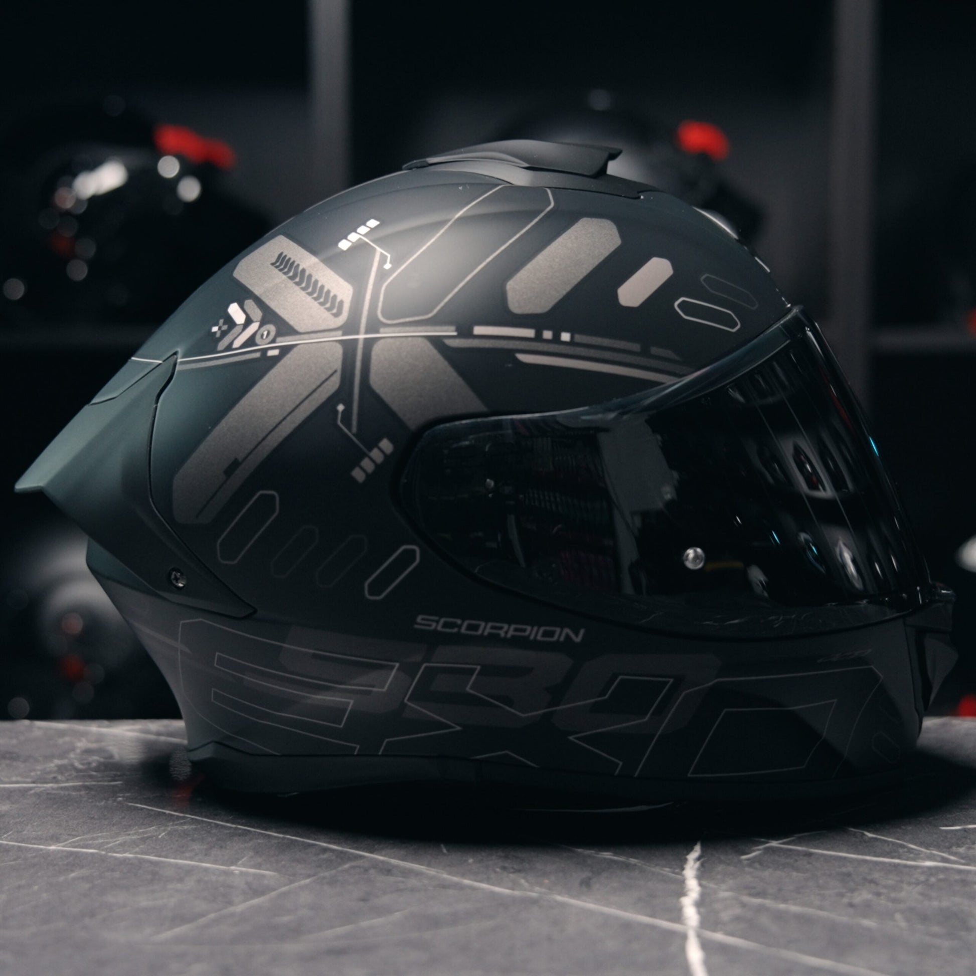 Scorpion EXO-530 Fond Matt Black Silver