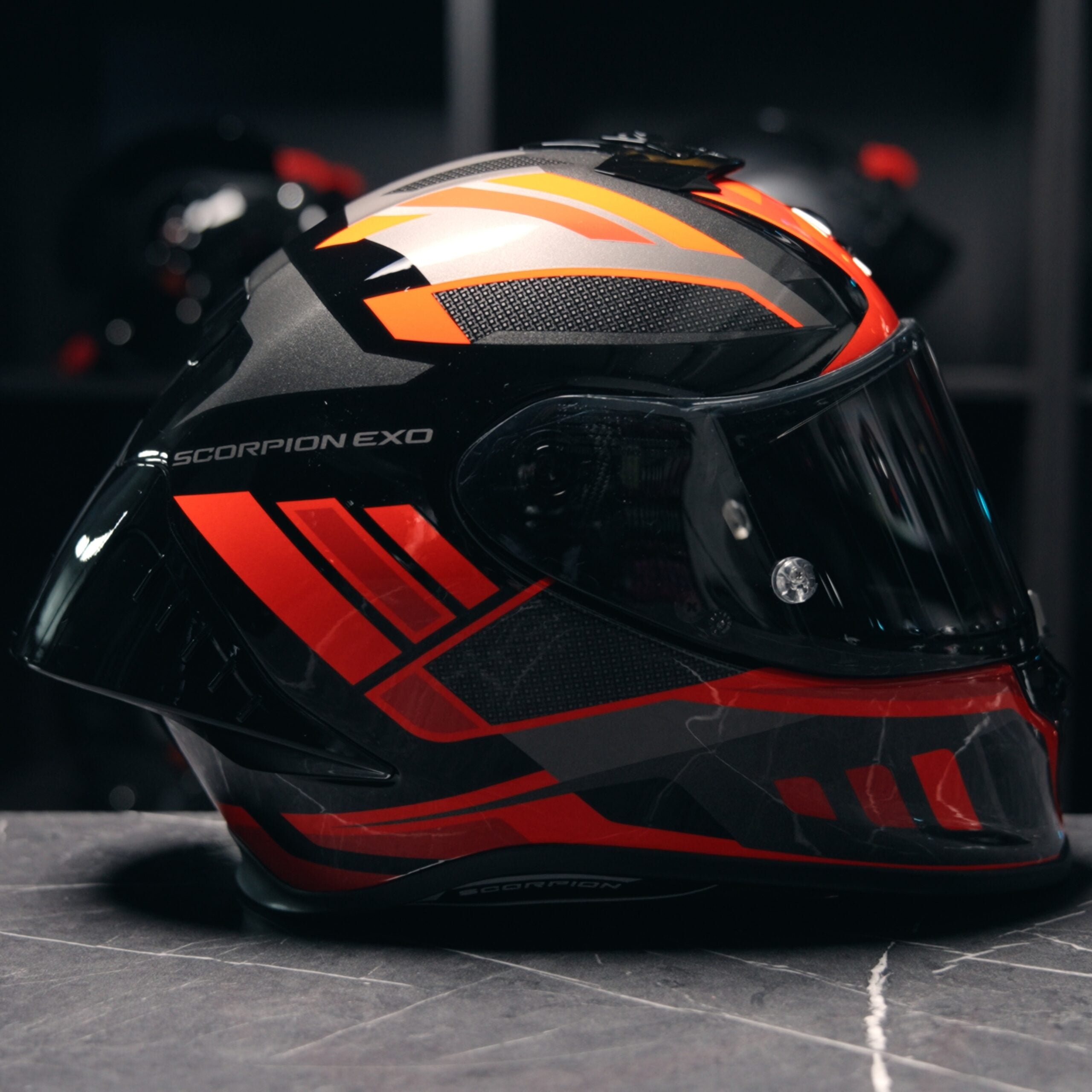 Scorpion EXO-R1 Evo II Vital Black Silver Red
